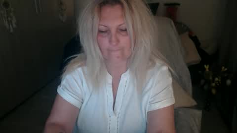 Jhoa online show from 04-15-26, 09:48