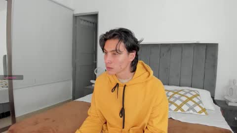 Alexxander Hall online show from 10-12-25, 10:53