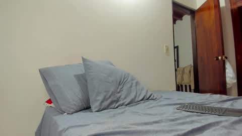 Alexxander Hall online show from 12-19-25, 02:40