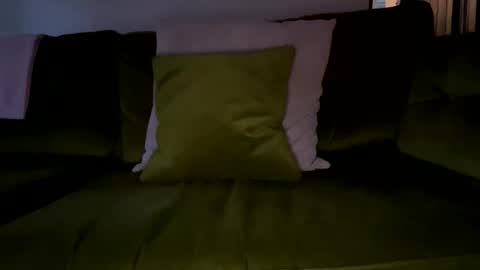 Snapshot of alexxbigg chatting on 10-30-25, 04:19 small cock online show from 10-30-25, 04:19