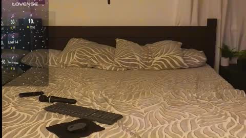 Alex online show from 10-05-25, 01:53