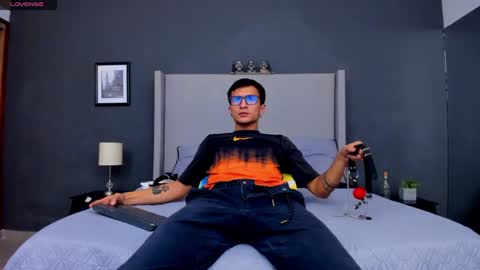 Alexo Rossie online show from 12-10-24, 01:22