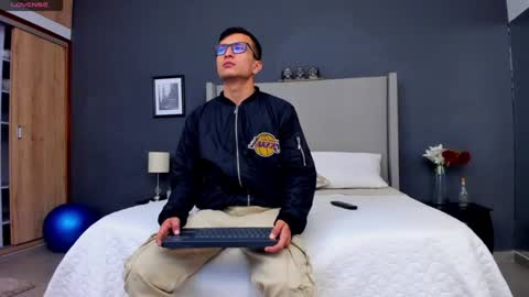 Alexo Rossie online show from 01-04-25, 01:10