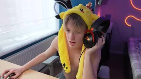 Snapshot of alexycutie chatting on 01-14-26, 09:26 Alexycutie online show from 01-14-26, 09:26