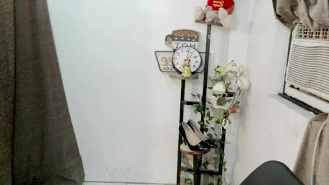 Snapshot of aleysia69 chatting on 10-24-25, 07:05 MARIE online show from 10-24-25, 07:05