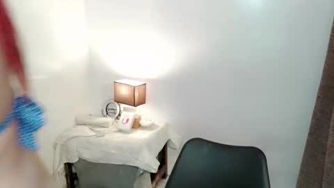 Snapshot of aleysia69 chatting on 11-21-25, 04:27 MARIE online show from 11-21-25, 04:27