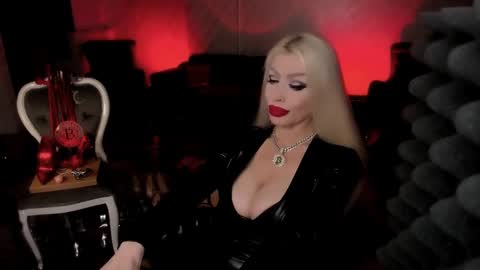 Snapshot of alfa_female chatting on 01-26-25, 07:42 AlfaFemale online show from 01-26-25, 07:42