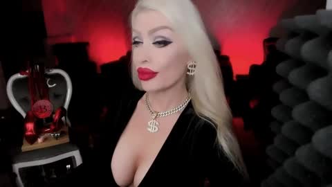 Snapshot of alfa_female chatting on 01-31-25, 07:29 AlfaFemale online show from 01-31-25, 07:29
