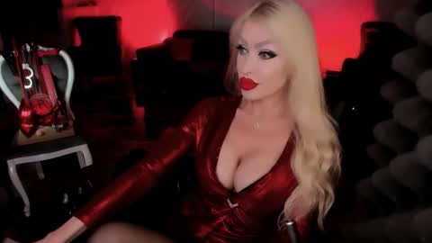 Snapshot of alfa_female chatting on 09-08-25, 04:39 AlfaFemale online show from 09-08-25, 04:39
