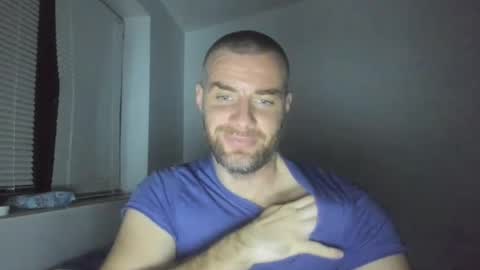 alfiesolomons87 online show from 01-04-25, 08:27