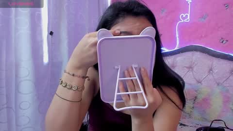 Snapshot of alfresii_rivera chatting on 02-04-25, 01:27 Carolina Join The Fan Club online show from 02-04-25, 01:27