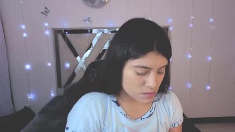 Snapshot of alfresii_rivera chatting on 10-23-25, 02:22 Carolina Join The Fan Club online show from 10-23-25, 02:22