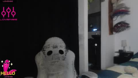 Snapshot of alguien_mas01 chatting on 06-20-26, 06:38 cami online show from 06-20-26, 06:38