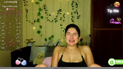 Snapshot of alianna_solo_kiss chatting on 05-19-26, 11:27 Alianna online show from 05-19-26, 11:27