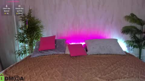 Snapshot of alic_black chatting on 11-06-25, 12:22 alic_black online show from 11-06-25, 12:22