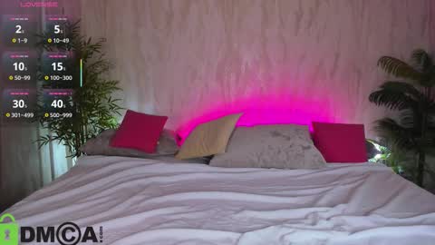 Snapshot of alic_black chatting on 11-20-25, 12:44 alic_black online show from 11-20-25, 12:44