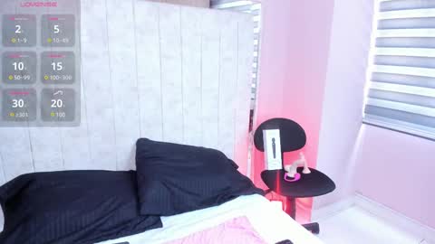 Snapshot of alice_26__ chatting on 09-09-25, 07:57 alice_26__ online show from 09-09-25, 07:57
