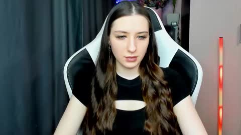 Snapshot of alice_bailey chatting on 10-31-25, 12:50 Alice online show from 10-31-25, 12:50