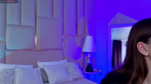 Snapshot of alice_charmy chatting on 02-24-25, 05:11 Alice in Wonderland online show from 02-24-25, 05:11