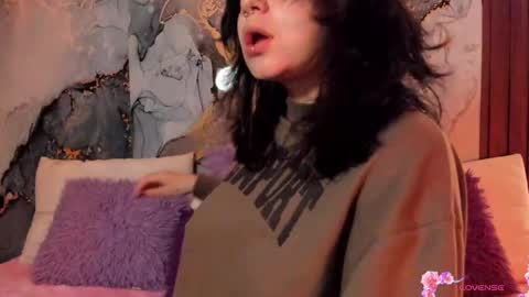 Mey online show from 11-15-25, 04:03