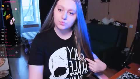 Alice 3 online show from 11-25-25, 12:05