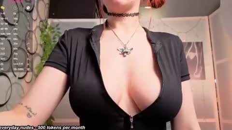 Snapshot of alice_dusk_ chatting on 06-20-26, 08:28 Alice online show from 06-20-26, 08:28