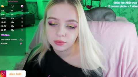 alice_halle online show from 12-13-24, 08:26