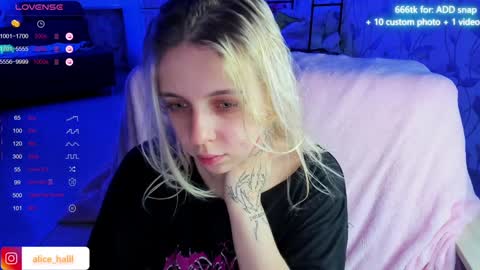 alice_halle online show from 12-17-24, 05:18