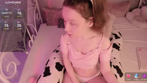 Snapshot of alice_kinky_girl chatting on 02-22-26, 04:57 Alice online show from 02-22-26, 04:57