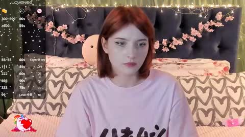 Snapshot of alice_langley chatting on 09-19-25, 12:50 Alice 3 online show from 09-19-25, 12:50