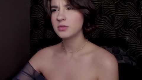 Snapshot of alice_love_fuck chatting on 10-31-25, 12:06 Alice love fuck online show from 10-31-25, 12:06