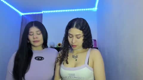 Snapshot of alice_martinez_ chatting on 02-26-25, 08:11 alice and amber online show from 02-26-25, 08:11