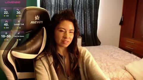 Snapshot of alice_middle01 chatting on 05-11-26, 03:40 Alice online show from 05-11-26, 03:40