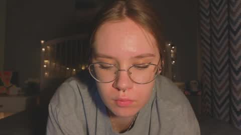 Alice online show from 04-04-26, 07:33