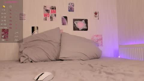 Snapshot of alice_moonshard chatting on 10-20-25, 01:11 Alice online show from 10-20-25, 01:11