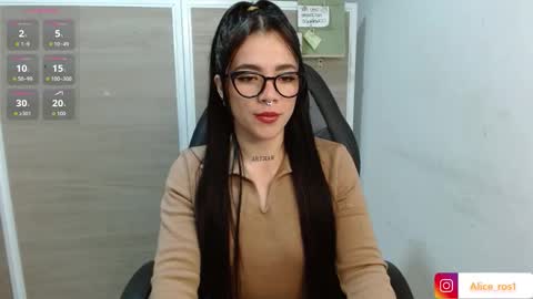 Alice  online show from 09-20-25, 03:40