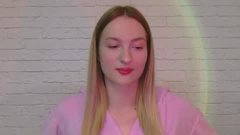 Snapshot of alice_sweet_01 chatting on 11-01-25, 06:32 Alice online show from 11-01-25, 06:32