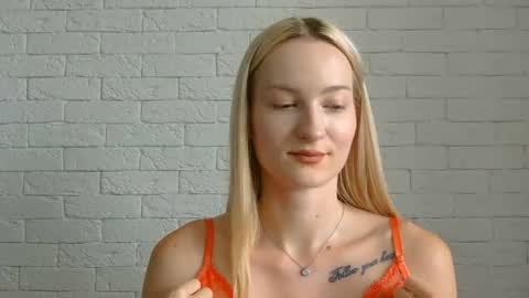 Snapshot of alice_sweet_01 chatting on 07-10-26, 11:57 Alice online show from 07-10-26, 11:57