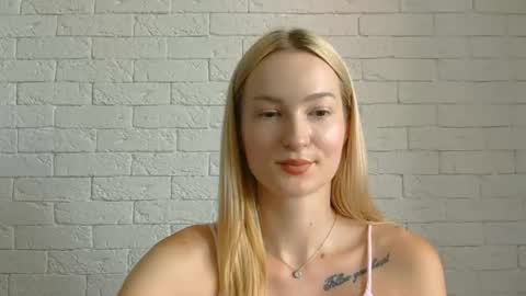 Snapshot of alice_sweet_01 chatting on 07-15-26, 10:53 Alice online show from 07-15-26, 10:53