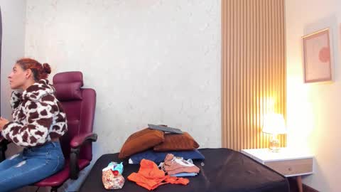 Snapshot of aliceandsia chatting on 03-05-26, 02:02 Alice and Asia online show from 03-05-26, 02:02