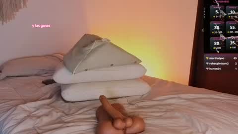 Snapshot of alicebenette chatting on 06-14-26, 02:35 Alice Benette online show from 06-14-26, 02:35