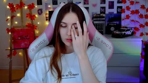 Snapshot of alicecharmy chatting on 11-28-25, 07:11 alicecharmy online show from 11-28-25, 07:11