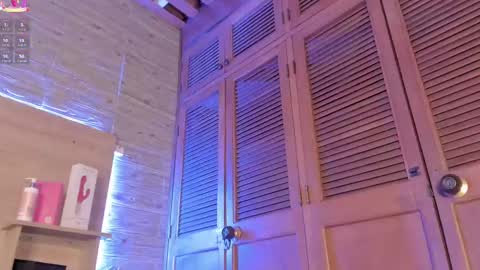 Snapshot of aliceclark__ chatting on 03-05-25, 12:00 Alice online show from 03-05-25, 12:00