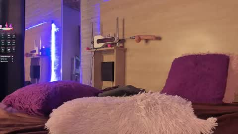 Snapshot of aliceclark__ chatting on 03-12-25, 03:18 Alice online show from 03-12-25, 03:18