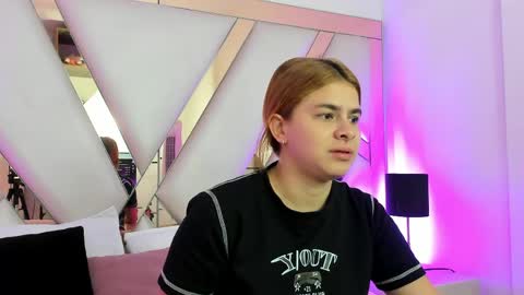 Snapshot of alicecruuz chatting on 05-28-26, 11:40 AliceCruz online show from 05-28-26, 11:40