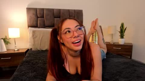 Snapshot of alicecullenn_ chatting on 11-14-25, 03:11 Alice Cullen online show from 11-14-25, 03:11