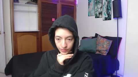 alicee_logan_ online show from 10-12-25, 01:48