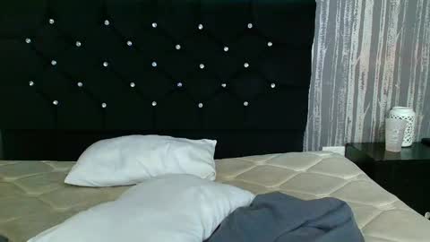 alicee_moonn online show from 04-14-26, 08:04