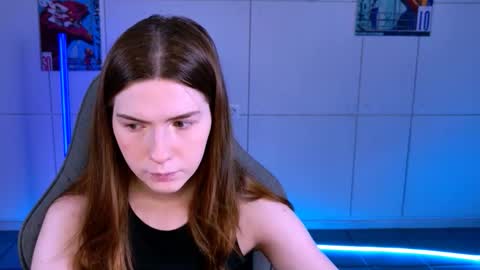 Alice online show from 10-23-25, 05:18