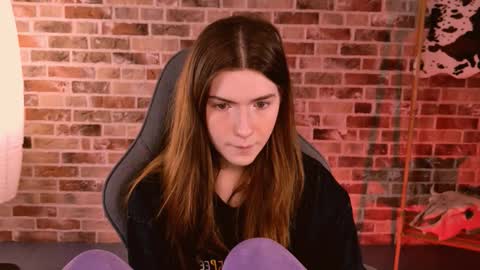 Alice online show from 11-09-25, 05:17